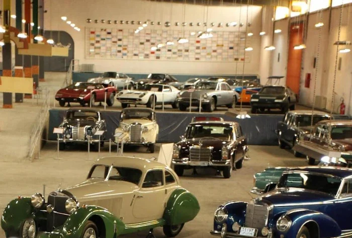 موزه ماشین های قدیمی در نمک آبرود 413564745475