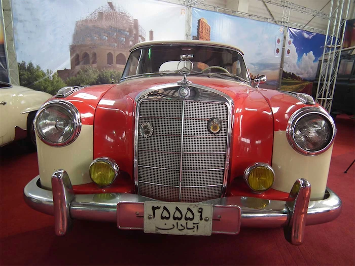 بنز قدیمی در موزه خودرو تاریخی نمک آبرود 41358478748